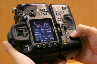 ソニー　α900専用　縦位置グリップ　VG-C90AM